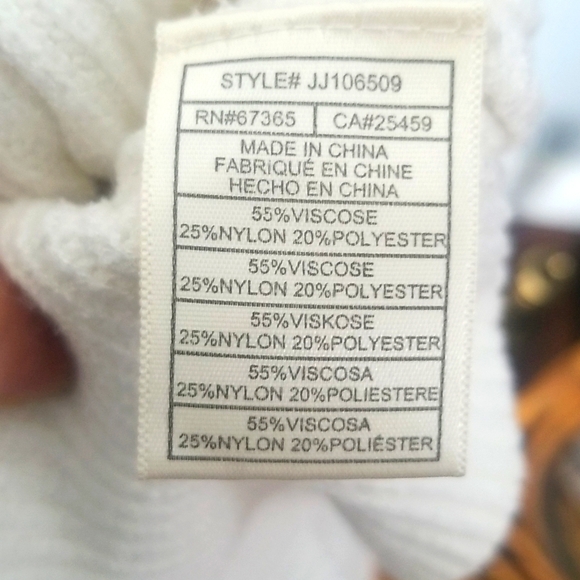 Modern Minimalist Cropped Knit Sweater | Oversized Boxy Textured Sleeves - Picture 10 of 15